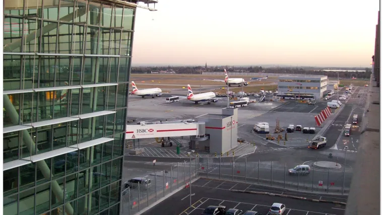 Avion je doslovno propao u jednoj od najprometnijih europskih zračnih luka