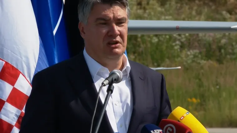 Milanović poručio mladim vojnim pilotima: 'Ulazimo u novo vrijeme. Kupujemo avione  da bismo bili sigurniji'