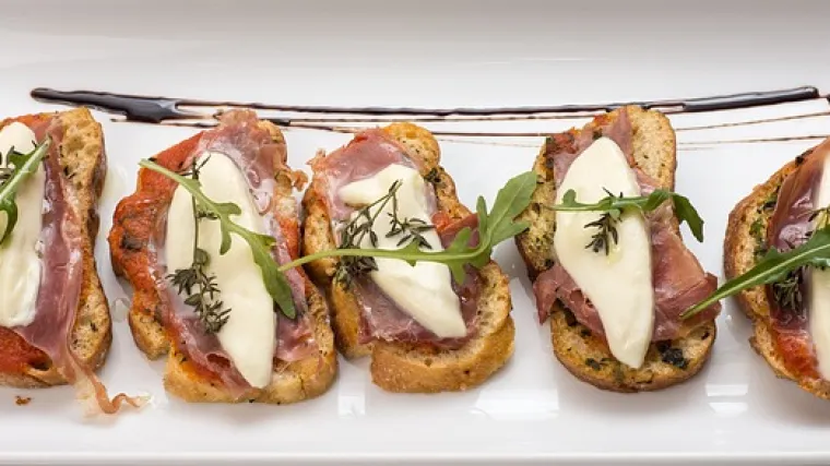 Što pripremiti za predjelo: punjena jaja, kanapei, hladne salate...