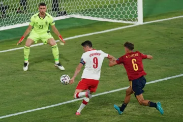 Poljaci u velikoj drami remizirali s Furijom. Lewa sjajno zabio glavom, Španjolci promašili penal i hrpu zicera