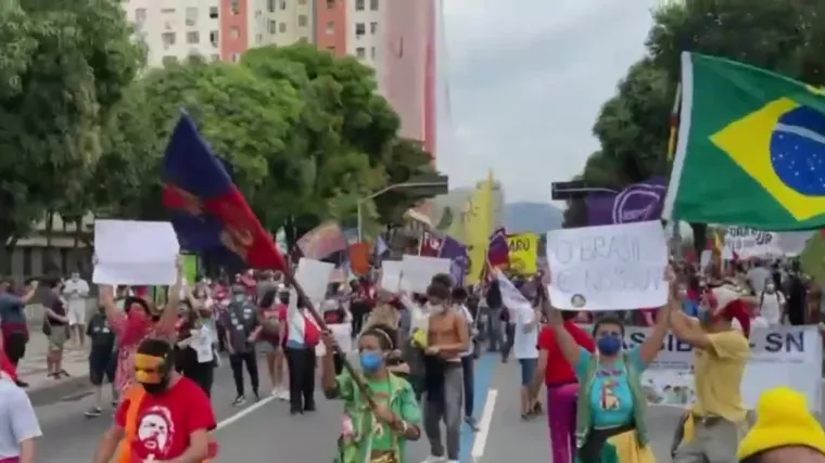 Brazilci prosvjeduju protiv predsjednika, a vladu optužuju za genocid. U Moskvi situacija s koronavirusom sve je gora