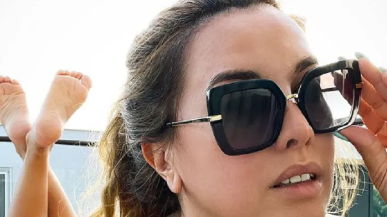 Na suncu pokazala sve čime raspolaže, ne gori ona nego Instagram