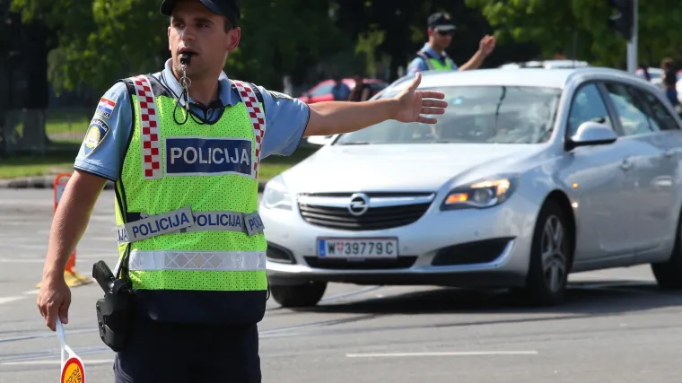Nije ponio vozačku ni prometnu, ali marihuanu nije zaboravio: Usto, odbio je i alkotest zbog čega će skupo platiti