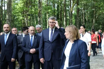 Milanović i Plenković sjedili jedno pored drugoga, pogledajte kako je to izgledalo