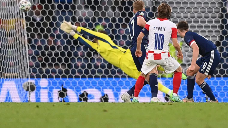 Luka Modrić zabio maestralan gol, stigle brojne reakcije iz cijelog svijeta: 'O moj Bože'