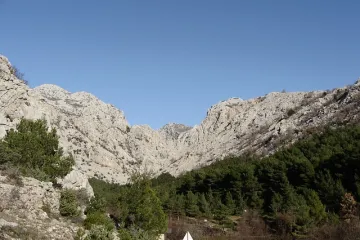 Planinarski izleti na Velebit - izaberite planinarsku stazu za sebe