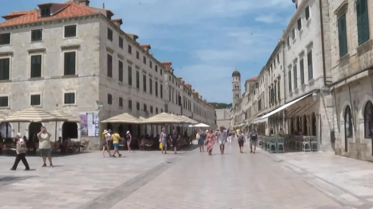 Fenomen Dubrovnika! Jedini grad na jugu koji prihvaća cijepljenje: 'Potrebno je to. Dolazi svijet sa strane, turisti'