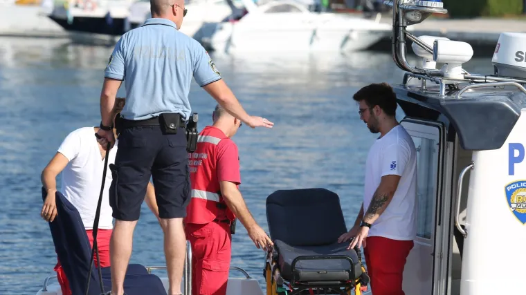 Već dva dana traga se za hvarskim roniocem. Službe neumorno pregledavaju područje: 'Dajemo sve od sebe'