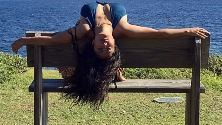 Salmi Hayek grudi rastu i rastu...: 'Mnogi misle da sam ih povećala. Ne krivim ih'