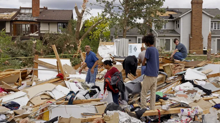 FOTO, VIDEO Pogledajte kako izgleda Če&scaron;ka nakon tornada. Kao da je ratno stanje