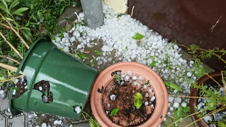 Snažno grmljavinsko nevrijeme u Slavoniji: Bilo je munja, obilnih oborina, tuče i olujnih udara vjetra