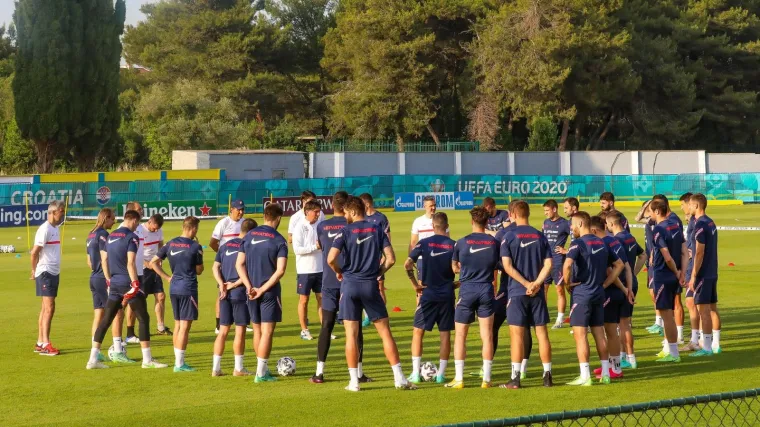 Dalić ne može izvesti isti sastav kao protiv Škotske, ali s jednim igračem može iznenaditi Španjolce