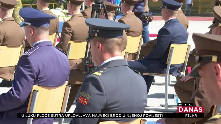 Promovirano je 134 polaznika vojnih škola: 'Sto emocija se vrti u glavi, ali sve je to jedan veliki ponos'