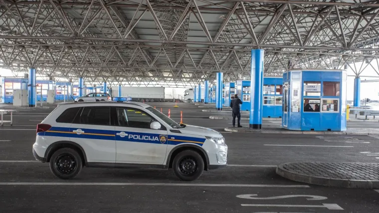 Veleposlanstvo Srbije objavilo: Iz Srbije u Hrvatsku bez certifikata, testova i karantene