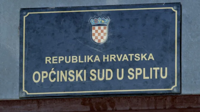 Ministarstvo pravosuđa u Splitu: Grade treći kat Općinskog suda, a nemaju dozvole!?