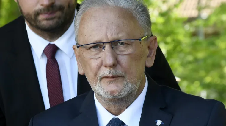 Božinović odgovara je li se Peri&scaron;ić cijepio: 'Ne znam tko se cijepio, a tko ne'