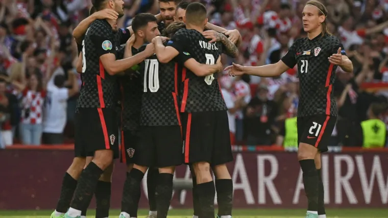 Svi se sprdaju sa španjolskim golmanom: 'Mozak mu se ugasio...'