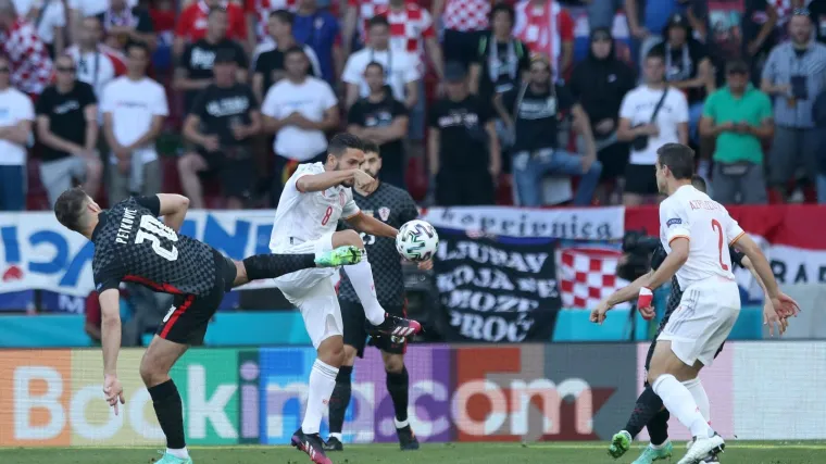 Hrvatska povela protiv &Scaron;panjolske najbizarnijim pogotkom na Europskom prvenstvu