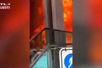 Oko 100 vatrogasaca gasi  požar u blizini željezničke stanice Elephant and Castle u Londonu