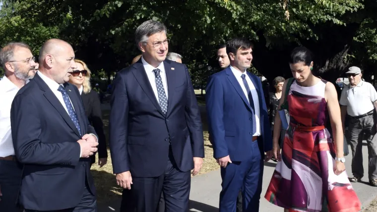 Plenković: 'Ova županija bila je industrijsko sredi&scaron;te u Jugoslaviji, a onda stradanja u Domovinskom ratu, potres...'