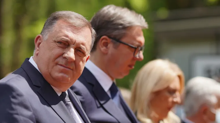 Vodeća bo&scaron;njačka stranka osuđuje Vučićevo odličje Dodiku: 'To je potvrda da ne vodi iskrenu politiku prema BiH'