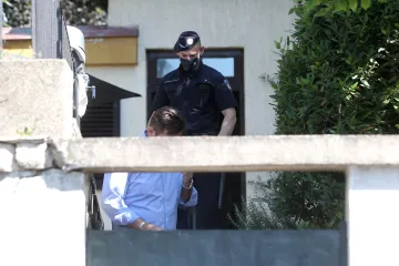 Policija u pretresu kuće glavnog ravnatelja HRT-a Kazimira Bačića