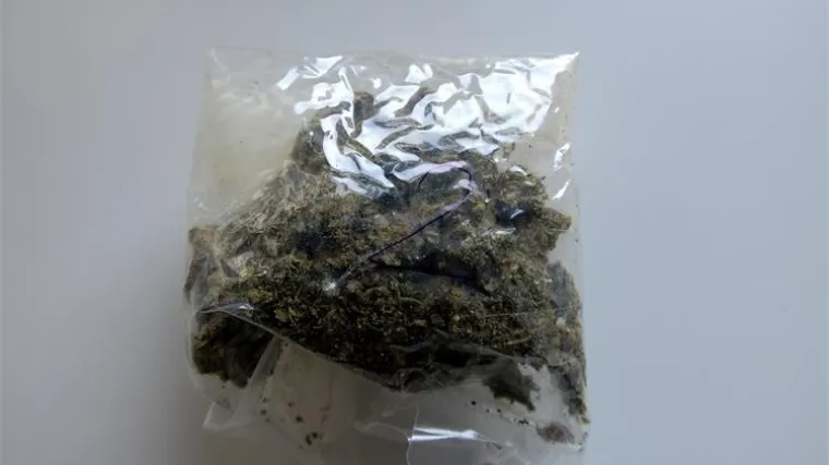 Uhićeno je sedam osoba zbog sumnje da su nabavljali i na &scaron;ibenskom području dilali kokain i marihuanu