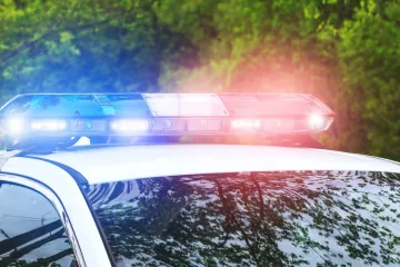 Poginuo vozač automobila: Krenuo pretjecati i frontalno se sudario s kamionom iz drugog smjera