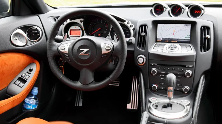 Mnogi od nas to rade! Ne ostavljajte vozilo u brzini dok stojite i ne držite ruku na mjenjaču, a evo i za&scaron;to