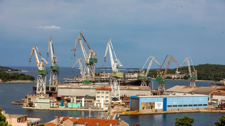 Dvije godine od stečaja Uljanika: Oko 170 radnika vratilo se na posao jer je brodogradili&scaron;te dobilo narudžbu