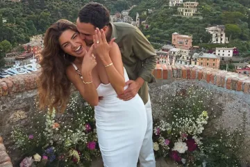 Objavila snimku zaruka pa navukla srdžbu interneta - a sve zbog jednog detalja: 'Zar nemaš nimalo samopoštovanja?'