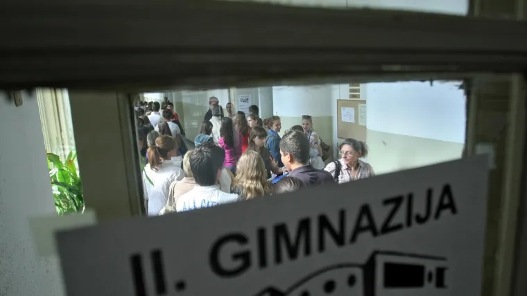 Prijave željenih srednjih &scaron;kola su zavr&scaron;ene: Osma&scaron;e jo&scaron; čekaju konačne ljestvice poretka i upisi
