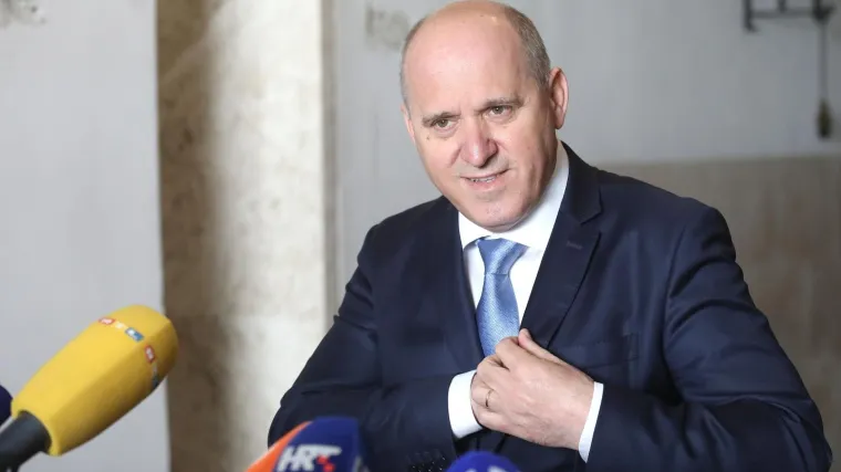 Bačić rekao da drugog načina nema za podići svijest kod građana: 'Ako nema covid potvrde, nema niti potpore'