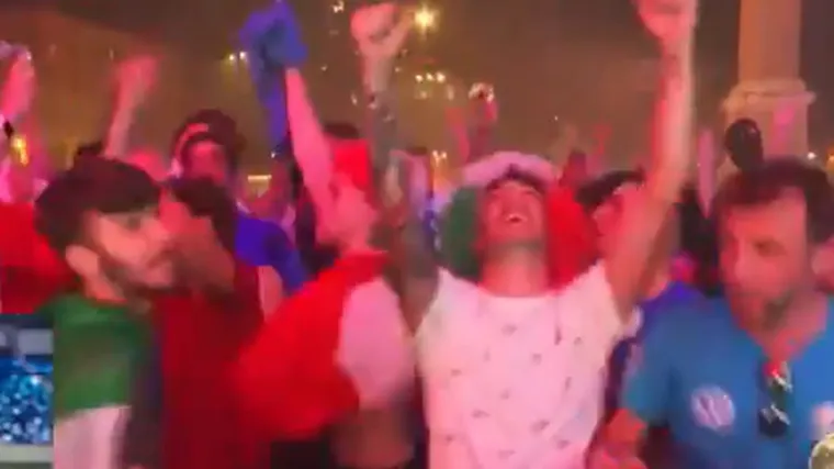 Ludnica na ulicama glavnog grada, pogledajte kako Talijani slave prvi naslov nakon više od pola stoljeća