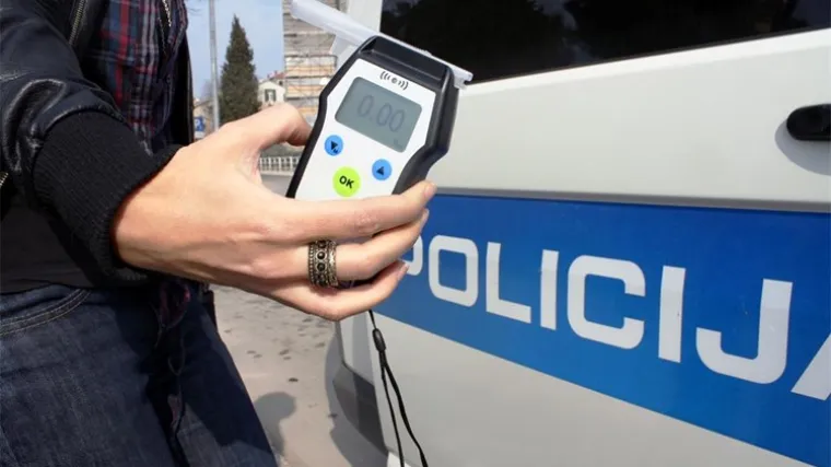 Audijem se mrtav pijan zabio u auto koji je skretao desno: Vozačica Kie lak&scaron;e ozlijeđena