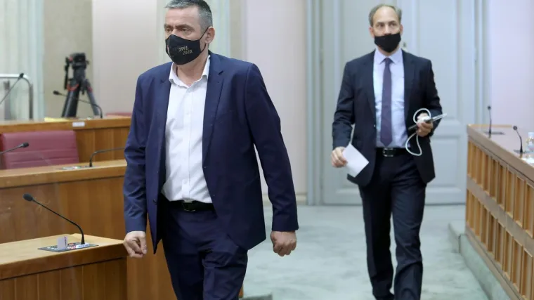 Mlinarić: 'Zakon o civilnim stradalnicima će proći kolikogod branitelji negodovali. Donosi se kako bi se povlađivalo okupatoru'