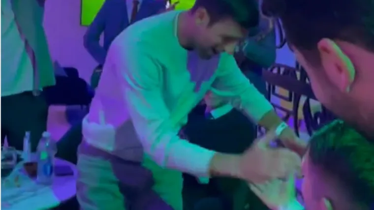 Đoković u dru&scaron;tvu Zvonimira Bobana proslavio osvajanje Wimbledona