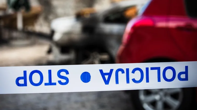 U požaru nagorjela dva automobila: Traje očevid