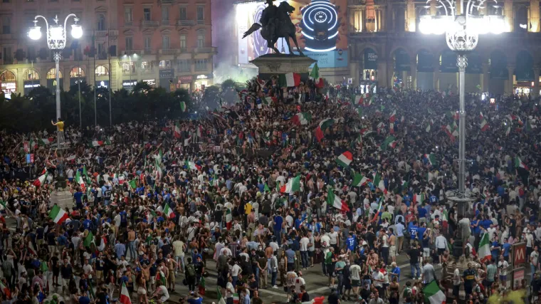 Talijanski stručnjaci strahuju: Hoće li burna slavlja pobjede na Euru razbuktati epidemiju korone?