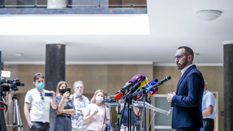 Gradonačelnik Toma&scaron;ević: 'Bandiću je plaća bila džeparac, zato je dao takve plaće pročelnicima. Ima onih s plaćom znatno većom od 20.000 kuna'