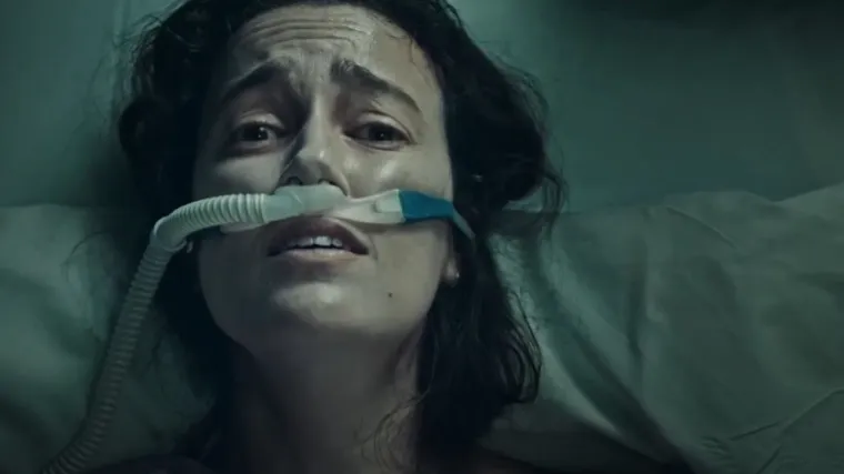 Uznemirujuća snimka intubirane mlade žene kao kampanja za cijepljenje mladih - jesu li pretjerali?