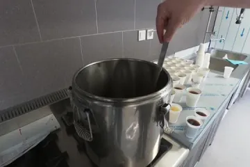 Sisačkoj općoj bolnici Hrvatski Caritas ustupio je na korištenje potpuno opremljenu kontejnersku kuhinju!