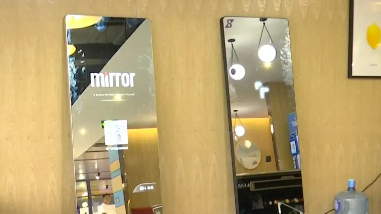 Iz Kine stiže novi trend u vježbanju - ne morate izlaziti iz stana, ali zato k vama stiže trener i to ne bilo kakav