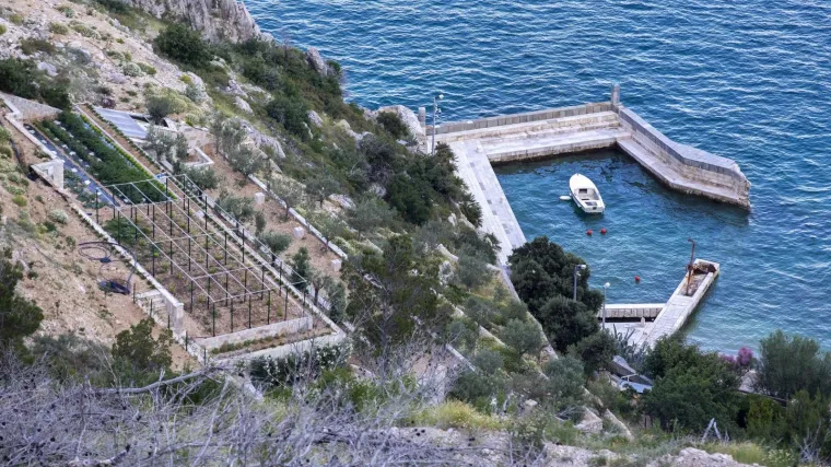 Inspekcija ponovo opalila Latkovića po džepu: Otkriven i njegov '&scaron;ahovski' potez da se dokopa jo&scaron; zemlji&scaron;ta