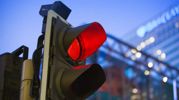 Žena u dva dana 49 puta pro&scaron;la kroz crveno na semaforu. Sve je napravila samo zbog jedne stvari, policija je ostala u &scaron;oku