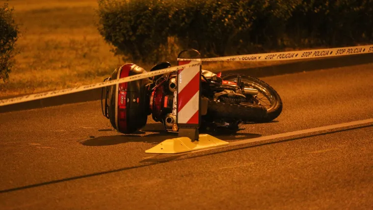 Zagrebački motociklist poginuo u slijetanju s ceste nakon udara u rubni kamen