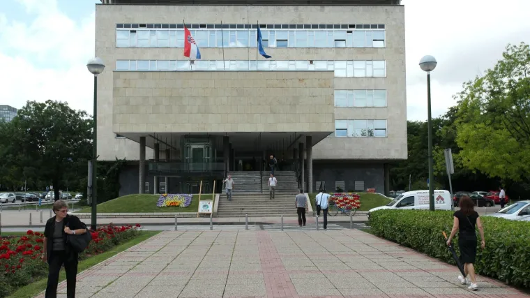 Detalji afere Groblje: Poduzetnik Bukovec je do&scaron;ao u Poglavarstvo izbezumljen i na rubu suza. Za radove nisu postojali računi, ugovori...