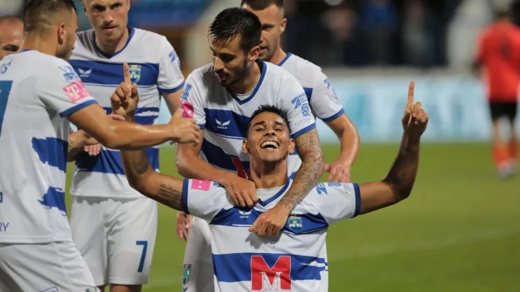 Osijek razbio &Scaron;ibenik s 3:0. Bjeličina ekipa uraganski odigrala zadnjih pola sata, Mierez zabio majstorski pogodak