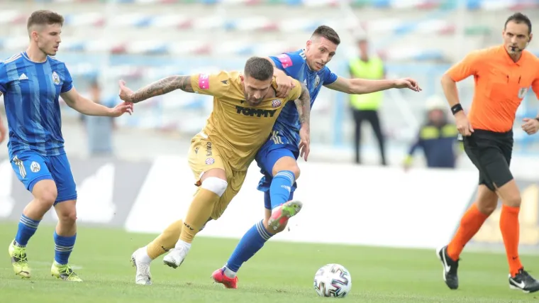 Hajduk i Lokomotiva remizirali u ludoj utakmici u Kranjčevićevoj, Mlakar zabio dva gola za 'bile'