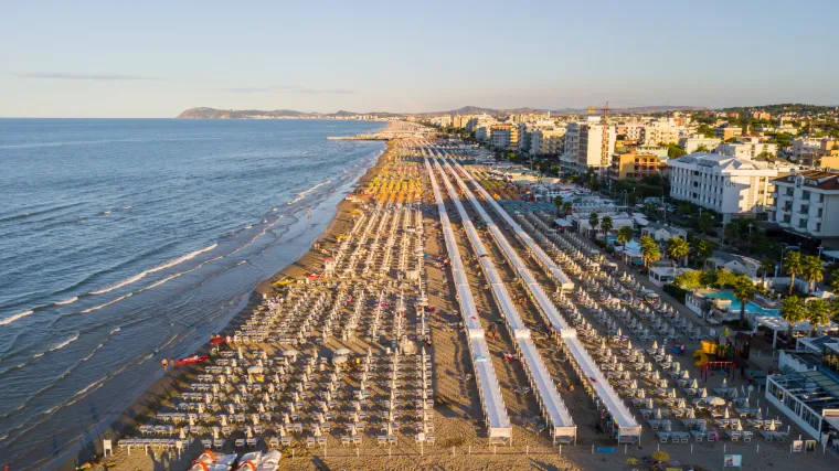 Privatnici zagospodarili plažama u Italiji, do nekih je nemoguće doći! Cijene su dramatično skočile, a tu je i velika prijetnja